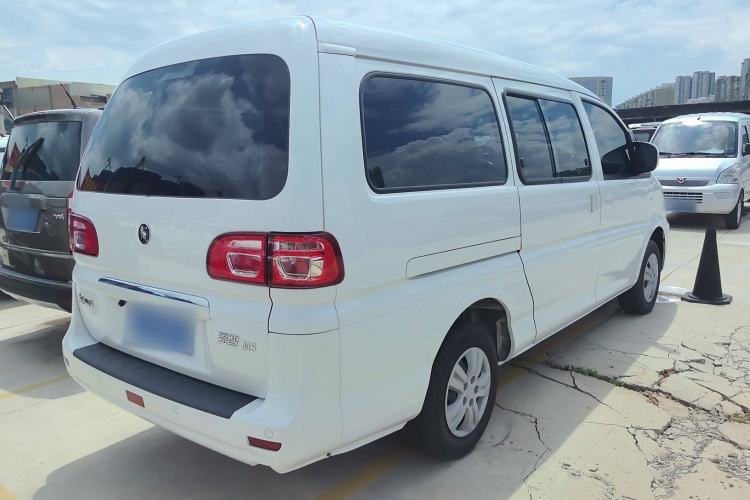 Used FORTHING Lingzhi 2024 M5L 1.5T Manual Base Model 7 Seats
