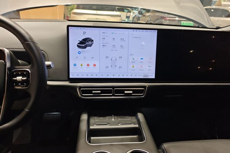 Used Li Auto L8 2024 Ultra Model
