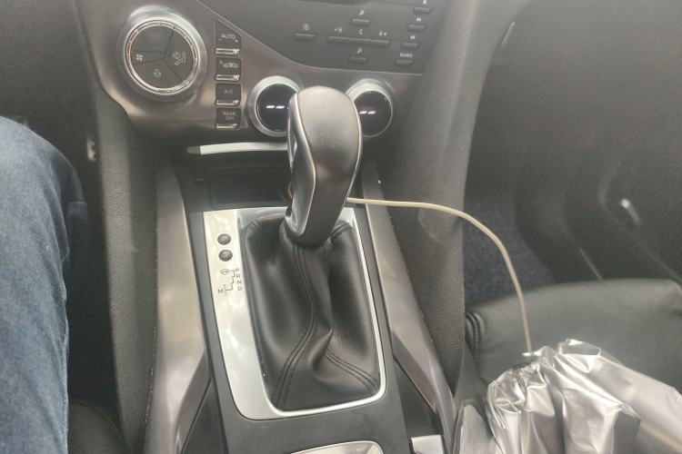 Used  5 2013 1.6T Elegant Edition THP200