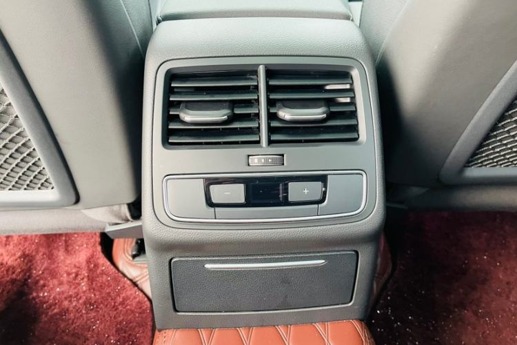 Used Audi A4L 2022 40 TFSI Luxury Dynamic Model
