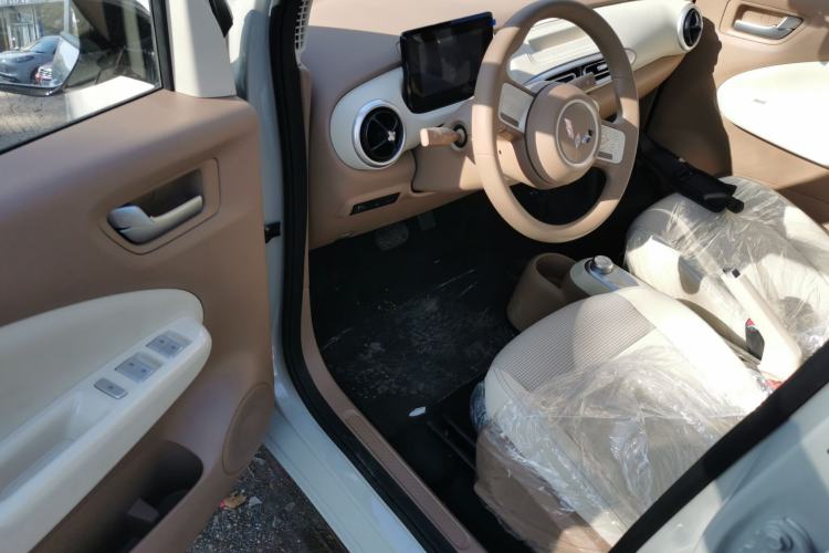 Used Wuling Hongguang MINIEV 2025 Four-Door Version Advanced Edition
