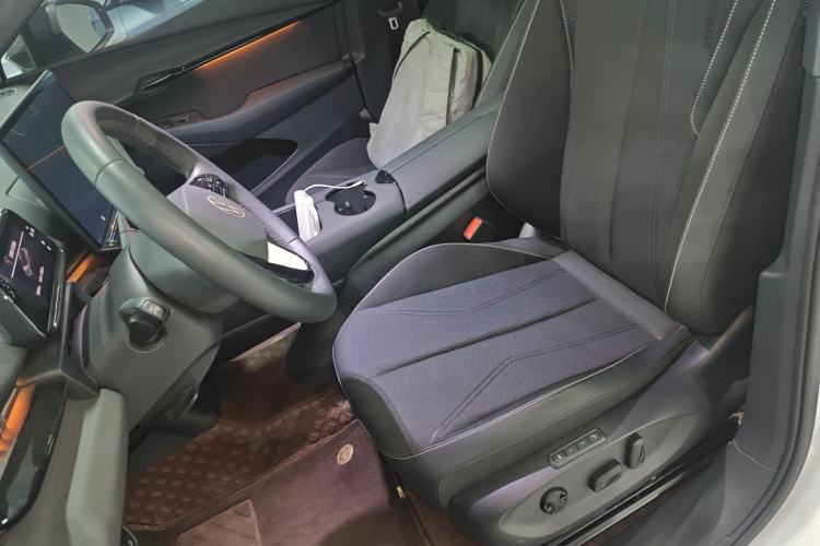 Used Volkswagen ID.UNYX 2024 Pro Long-Range Version