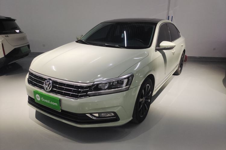 Used Volkswagen Passat 2016 330TSI DSG Luxury Edition
