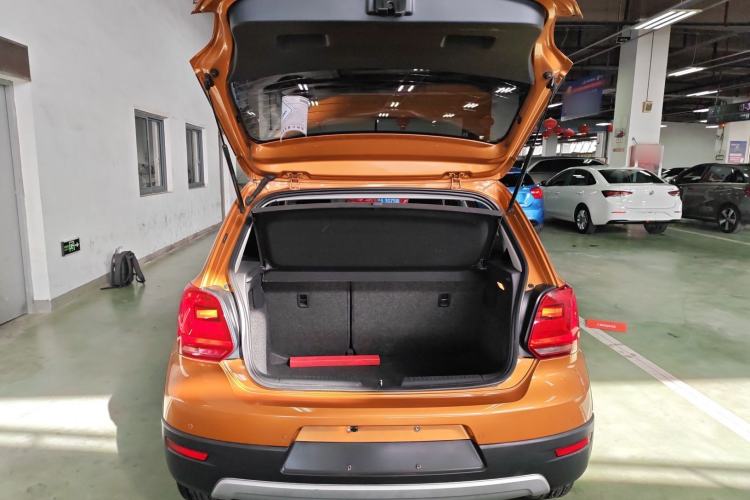 Used Volkswagen Polo 2014 1.6L Cross Polo Automatic