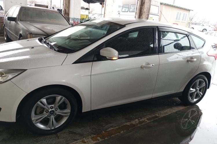 Used Ford Focus 2017 Hatchback 1.6L Automatic Comfort Plus SmartDrive Edition
