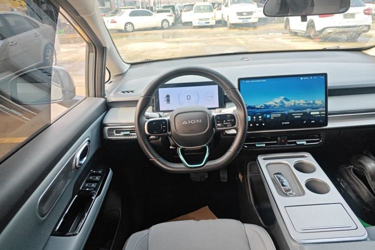 Used AION Y 2024 Younger
