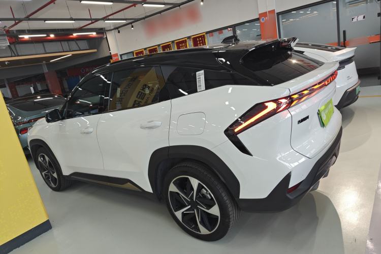 Used  L7 2023 1.5T 115 km Starship
