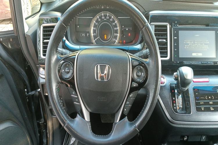 Used Honda Elysion 2016 2.4L Supreme Edition
