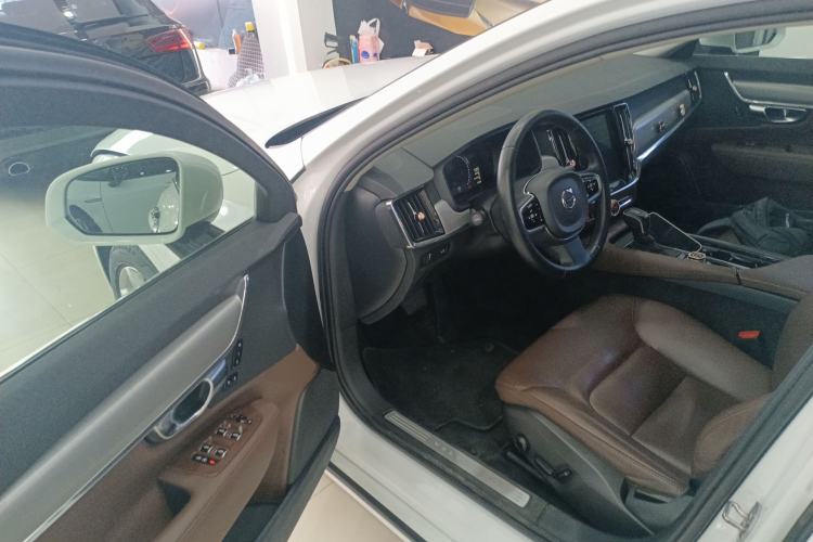 Used Volvo S90 2018 T4 Zhiyi Edition
