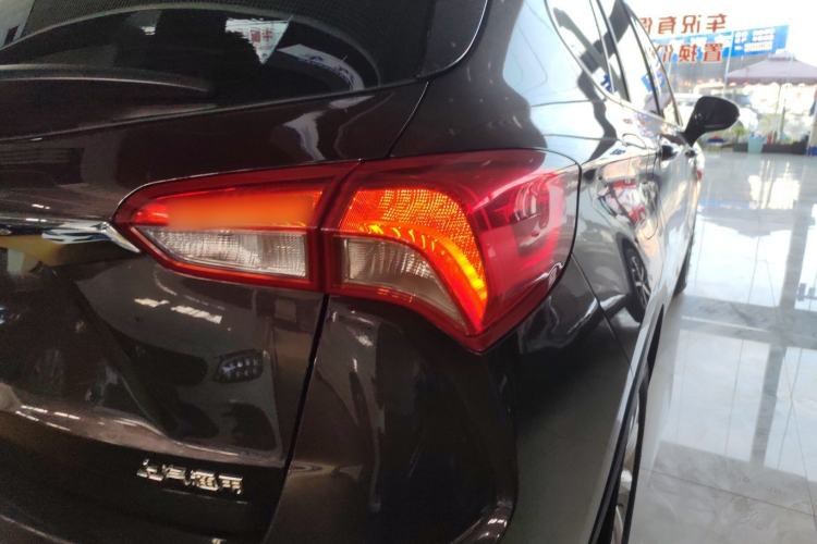 Used Buick Envision 2018 20T Two-Wheel Drive Luxury Model
