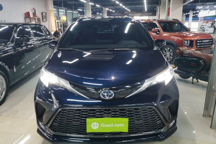 Used Toyota Granvia 2023 2.5L Hybrid Flagship VIP Edition