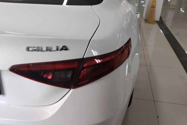 Used Alfa Romeo Giulia 2017 2.0T 280HP Luxury Edition