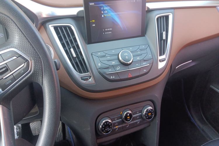 Used Soueast DX7 2017 1.5T Manual Elite Version