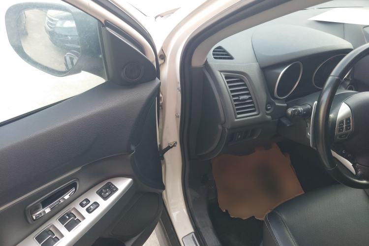 Used Mitsubishi ASX 2013 2.0L CVT 4x4 Flagship Edition