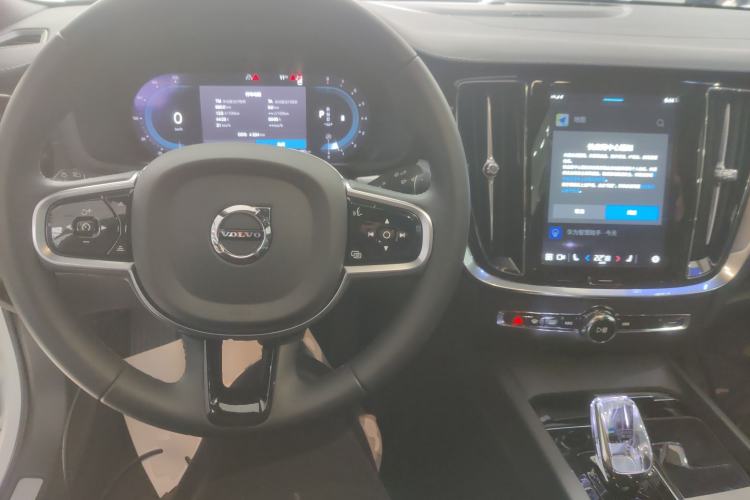 Used Volvo S60 2025 B5 Zhiya Sport Edition
