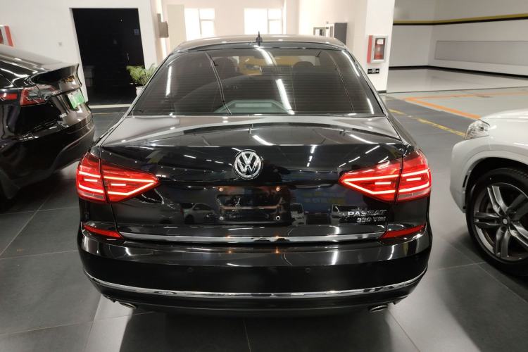 Used Volkswagen Passat 2017 330TSI DSG Prestige Edition
