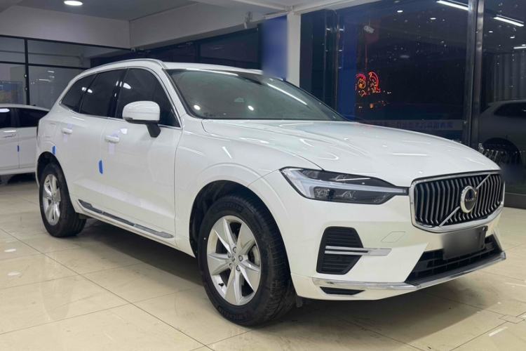 Used Volvo XC60 2022 B5 4x4 Zhiyi Luxury Edition
