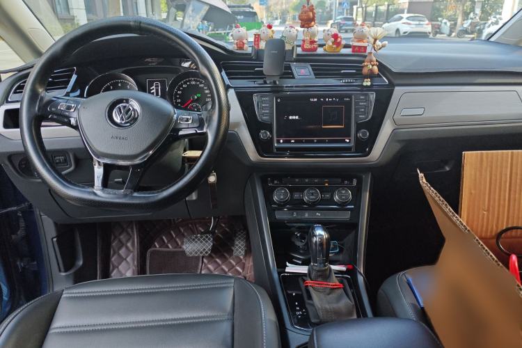 Used Volkswagen Touran 2018 Volkswagen Touran L 280TSI DSG Comfort Edition 7 Seats China V Emission Standard
