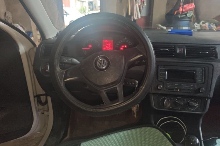 Used Volkswagen Santana 2016 1.6L Manual Fashion Edition
