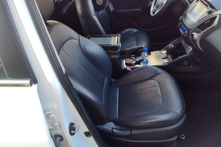 Used Hyundai ix35 2013 2.0L Automatic Two-Wheel Drive Smart GLS China IV Standard
