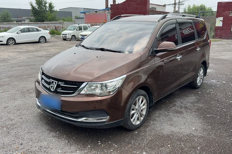Used Baojun 730 2016 Revised 1.5L Manual Standard Version 7 Seats China V Emission Standard
