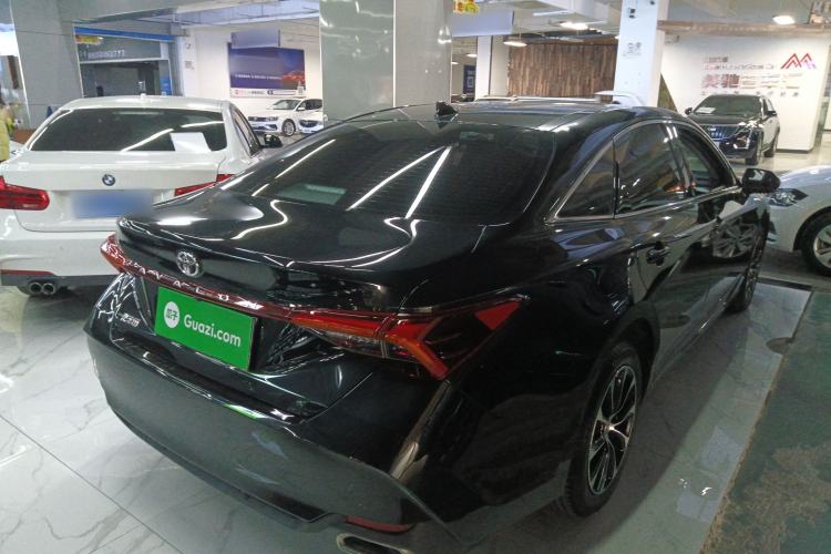 Used Toyota Avalon 2023 2.0L Premium Edition
