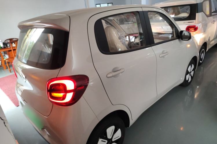 Used Wuling Hongguang MINIEV 2025 Four-Door Version Advanced Edition
