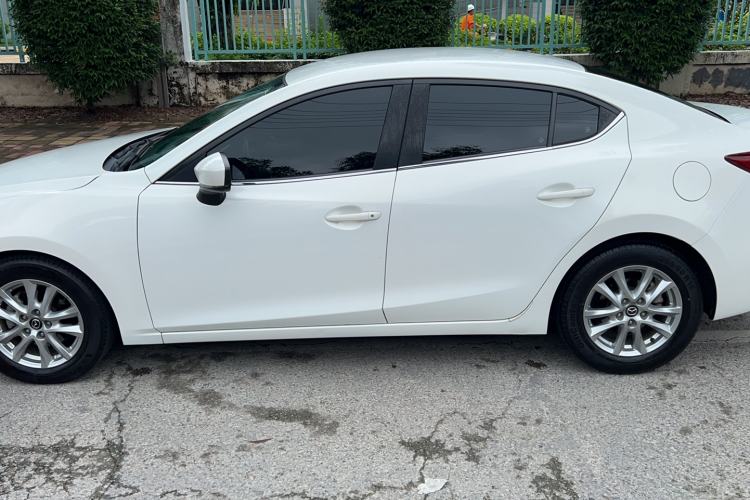 Used Mazda Mazda 3 Axela 2017 Sedan 1.5L Automatic Comfort Model Emission Standard China V
