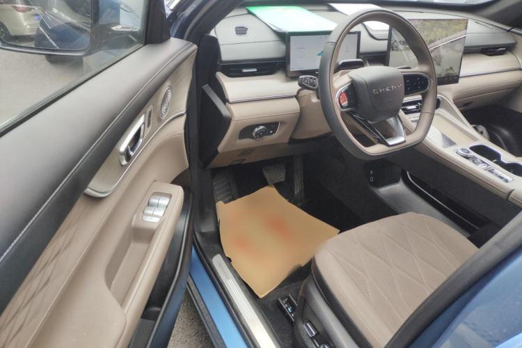 Used Chery Tiggo 8 PLUS C-DM 2025 1.5T 116 km Prestige Version 5 Seats
