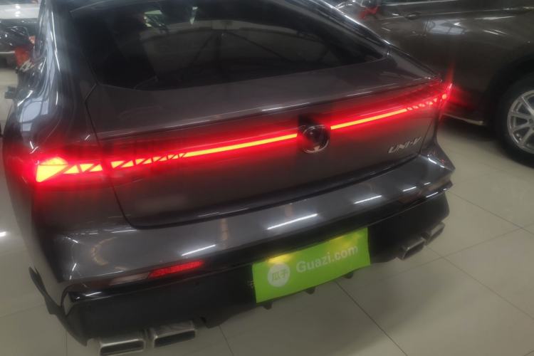 Used Changan UNI-V 2024 1.5T Prestige Edition