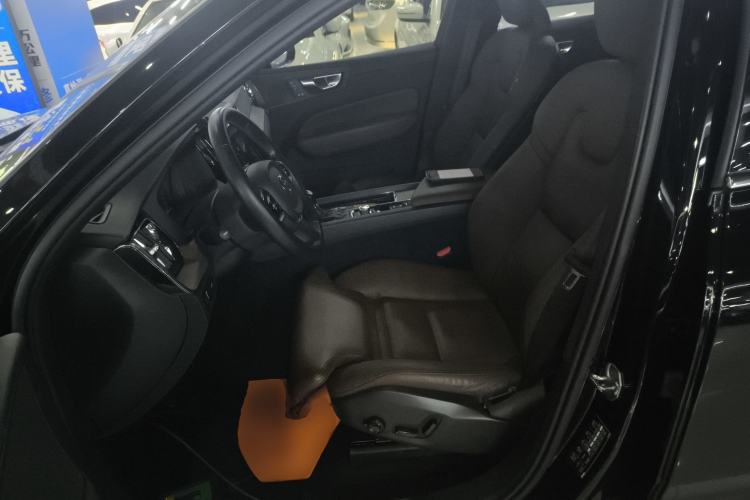 Used Volvo XC60 2021 T5 4x4 Smart Luxury Edition
