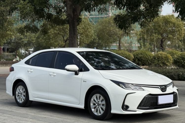 Used Toyota Corolla 2024 1.8L Smart Electric Hybrid Dual-Engine Pioneer Edition
