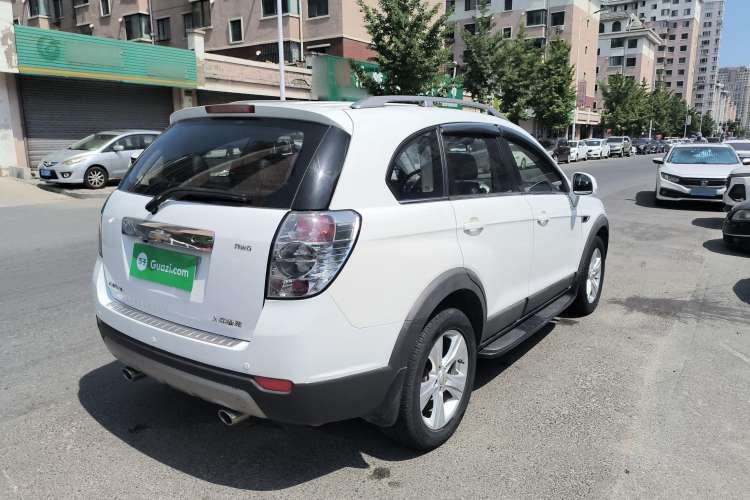 Used Chevrolet Captiva 2012 2.4L 4x4 Flagship Edition 7 Seats
