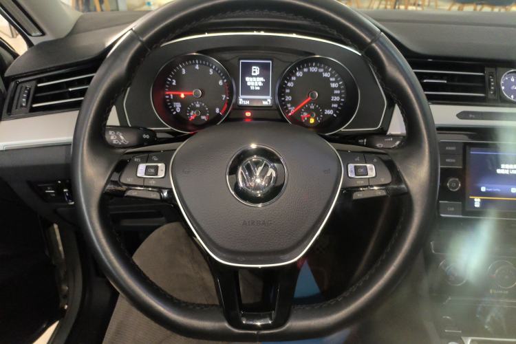 Used Volkswagen Magotan 2019 330TSI DSG Leading Model China VI Standard