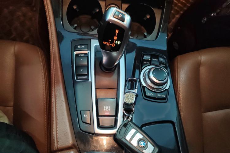 Used BMW 5 Series 2015 520i Elegant Edition