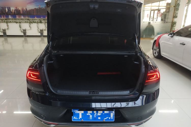 Used Volkswagen Magotan 2023 2 Million Units Commemorative Edition 330TSI DSG Luxury Version
