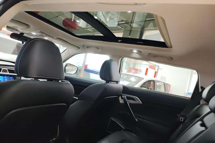 Used Geely Auto Emgrand X7 Sport 2016 1.8TD Automatic ZhiShang Model