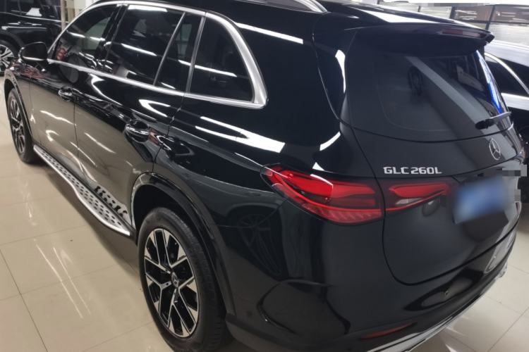 Used Mercedes-Benz GLC 2023 Facelift GLC 260 L 4MATIC Luxury Version 7-Seater
