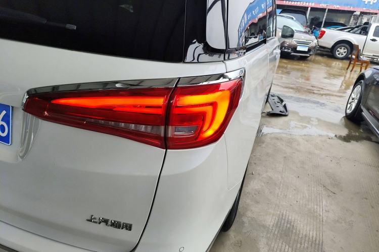 Used Buick GL8 2017 ES 28T Comfort Model China V Standard
