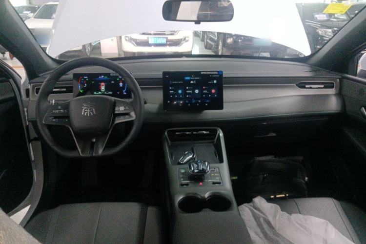 Used BYD Qin PLUS 2025 DM-i Smart Drive 55KM Leading Model
