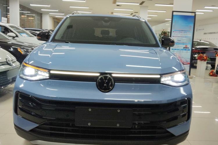 Used Volkswagen Tharu 2025 NewRui 300TSI Prestige Edition
