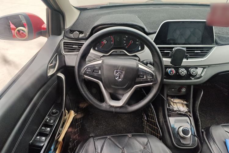 Used Baojun 310W 2018 1.5L Automatic Fashion Version China V Emission Standard