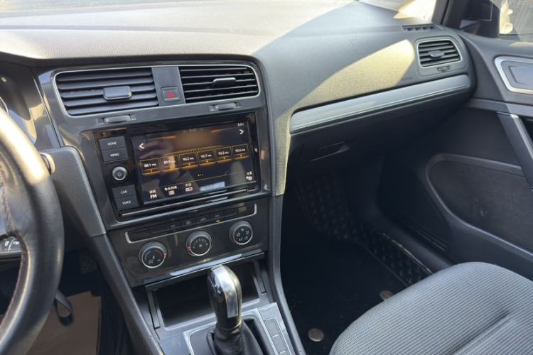 Used Volkswagen Golf 2019 280TSI DSG Comfort Version China VI Standard
