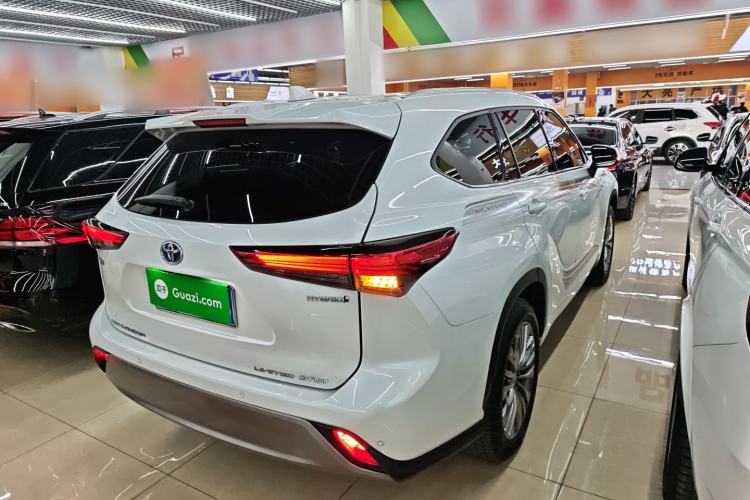 Used Toyota Highlander 2022 Dual-Engine 2.5L Four-Wheel Drive Supreme Edition 7-Seater
