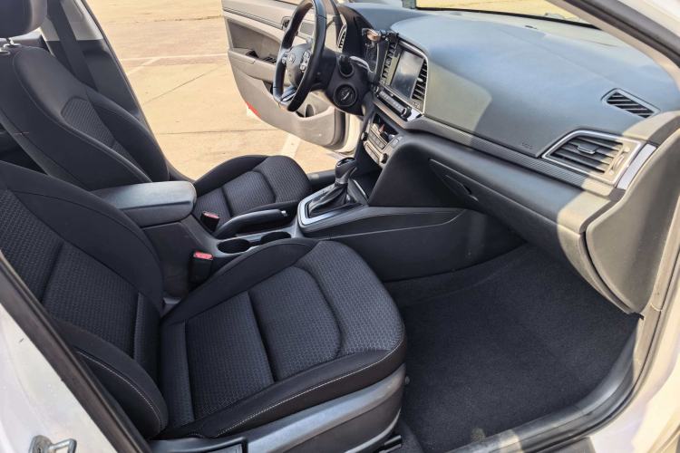 Used Hyundai Elantra 2016 1.4T Dual-Clutch Xuan Dong · Dynamic Version