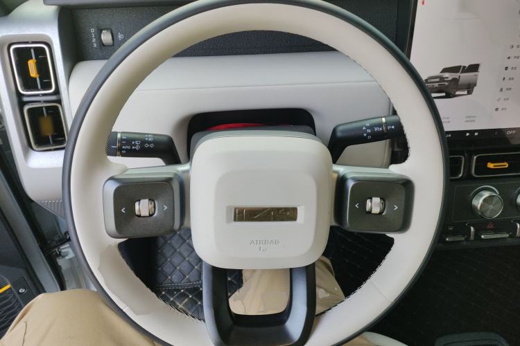 Used  V23 2025 501 Four-Wheel Drive Advanced Version
