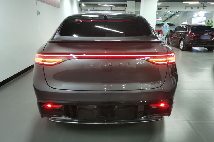 Used Hima Luxeed R7 2024 All-Electric 802 km Max