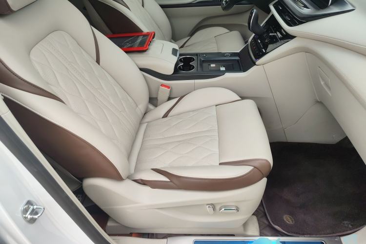 Used Buick GL8 2021 ES Landtrek 653T Comfort Edition
