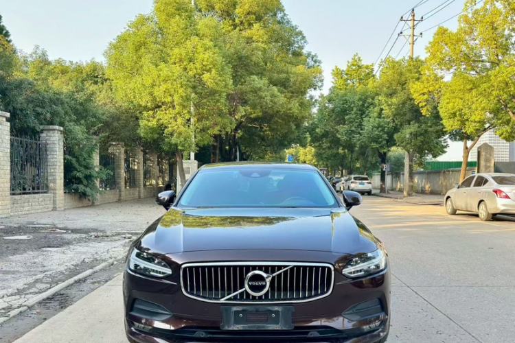 Used Volvo S90 2018 T4 Zhiyuan Edition
