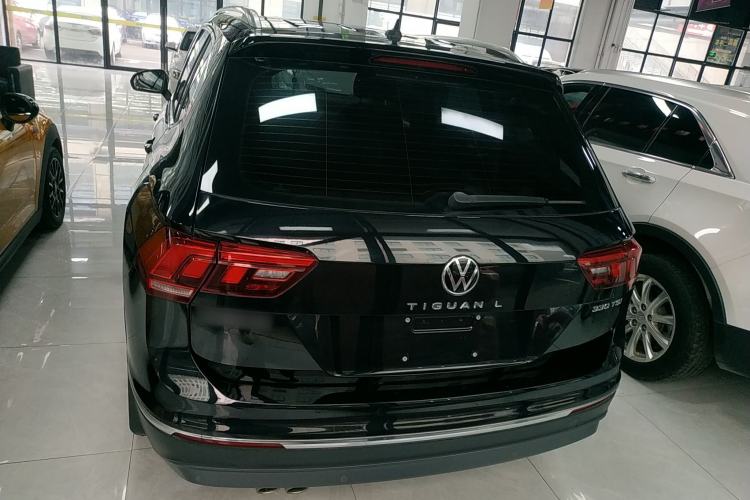 Used Volkswagen Tiguan L 2021 330TSI Automatic Two-Wheel Drive Smart Edition
